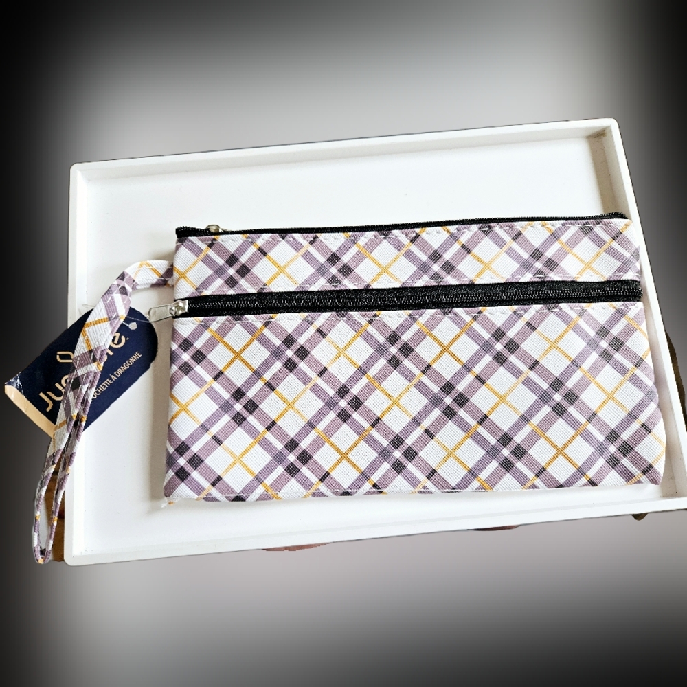 NWT LONG FAUX LEATHER CLASSIC PLAID ZIPPER WRISTLET CLUTCH!